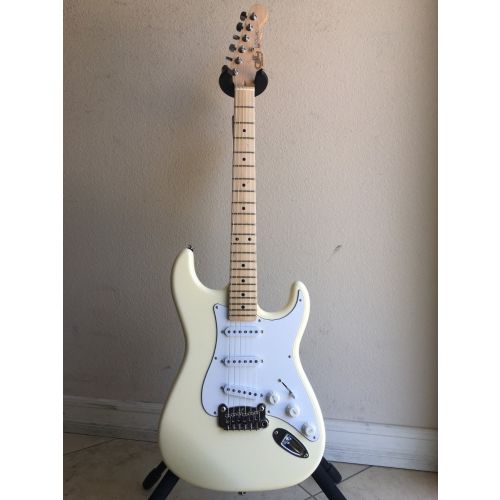 G&L Legacy USA Fullerton Standard in Vintage White, FS LEGACY VTW
