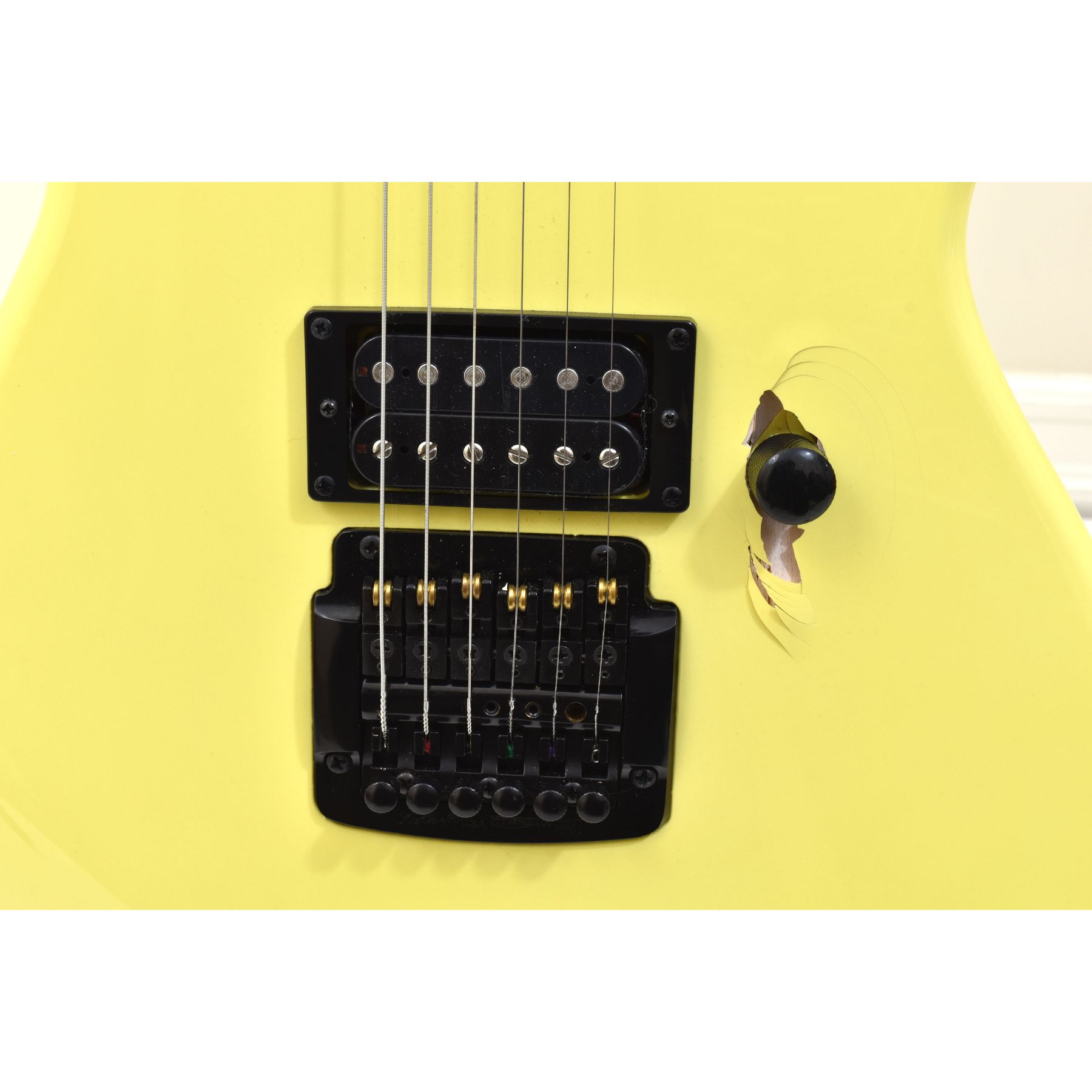 G&l tribute rampage jerry cantrell signature electric guitar ivory hotsell